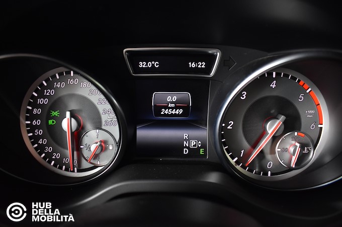 MERCEDES-BENZ GLA 200 CDI Automatic Sport